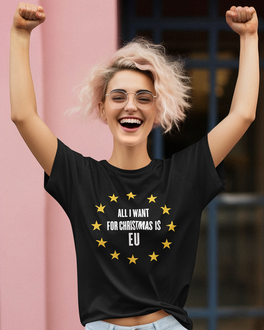 მაისური „All I Want for christmas is EU“ — საშობაო ინგლისური ფრაზა ევროკავშირის ვარსკვლავებით